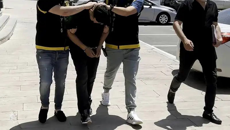 Mezarlıkta Yasa Dışı Faaliyet: Hırsız Suçüstü Yakalandı