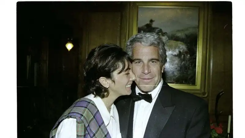 Trump'ın Epstein Davasıyla İlgili Şok İddia: FBI'i Bilgilendirdi mi?