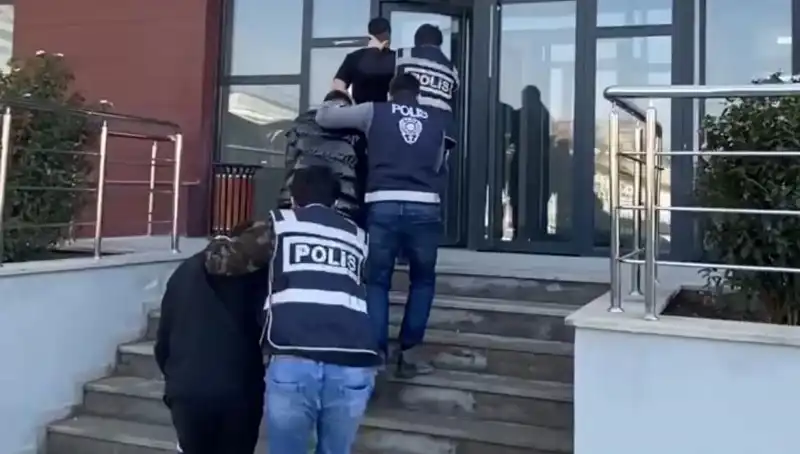 Korsan Taksi Çetesi İle Şaşırtan Gasp Olayı Başkentte Gerçekleşti!
