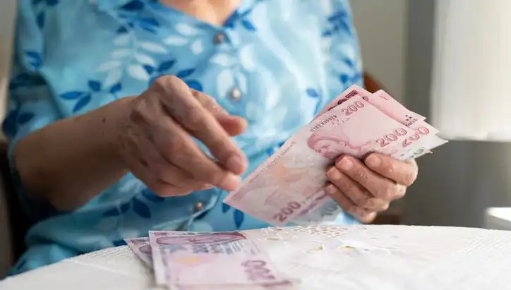 Emeklilerin Güvenliği Tehditte: Dolandırıcılar Yeni Hedeflerini Belirledi