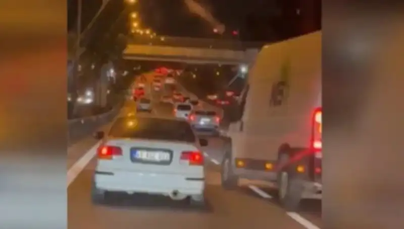 Tuzla'da Şoke Eden Olay: Makas Terörü ve Kaçan Sürücü Tutuklandı