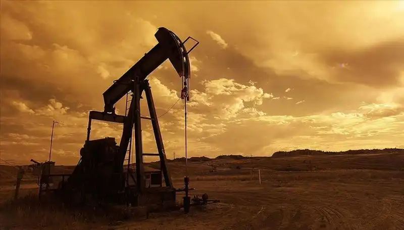 Orta Doğu Geceye Sıcak Bir Rüzgar ile Girdi: Petrol Fiyatları Zirveye Ulaşıyor