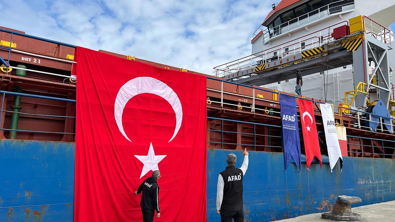 İyilik Gemisi Mısır Limanına Ulaştı