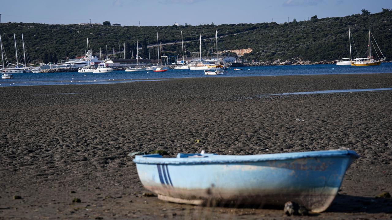 Ege'de Deniz Çekilmesi Depremle İlgili Değil