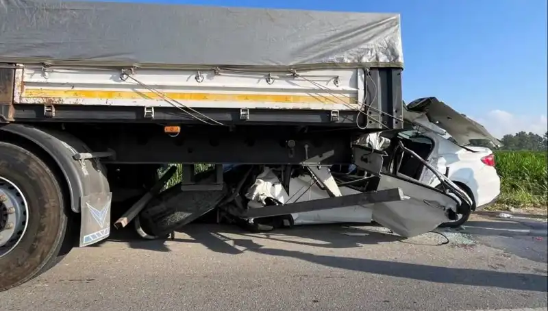 Sakarya'da Feci Kaza: Yolda Hayatını Kaybeden Bir Kişi