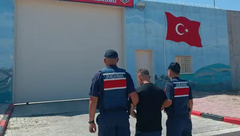 Afyon'da Suç Çetesi Çökertildi: 9 Zanlı Yakalandı!