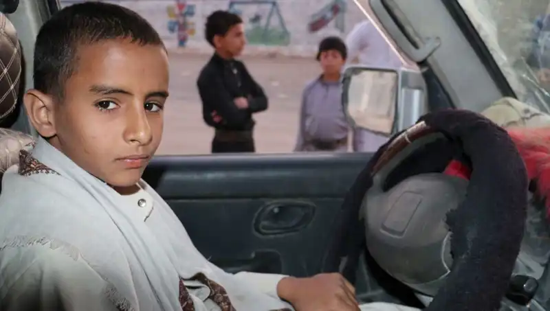 Yemen'deki Küçük Şoförler: Savaşın Pençesindeki Umutlu Hayatlar