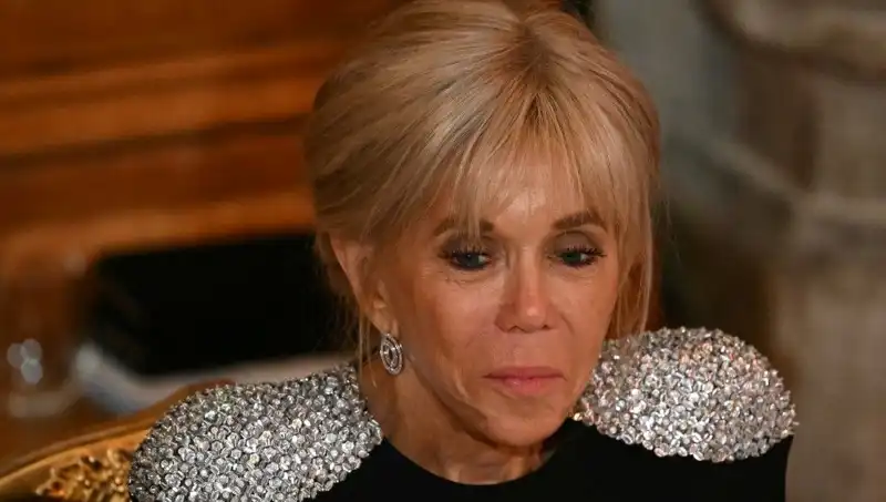 First Lady Davasında Şok Gelişme: "Erkek Olarak Doğdu" Yalanı Düşürüldü