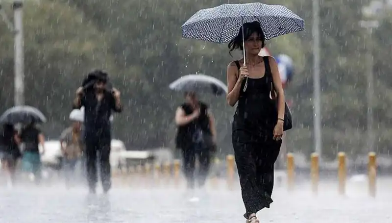 İstanbul ve Ankara'ya Dikkat: 25 İlde Sağanak Yağış Bekleniyor!