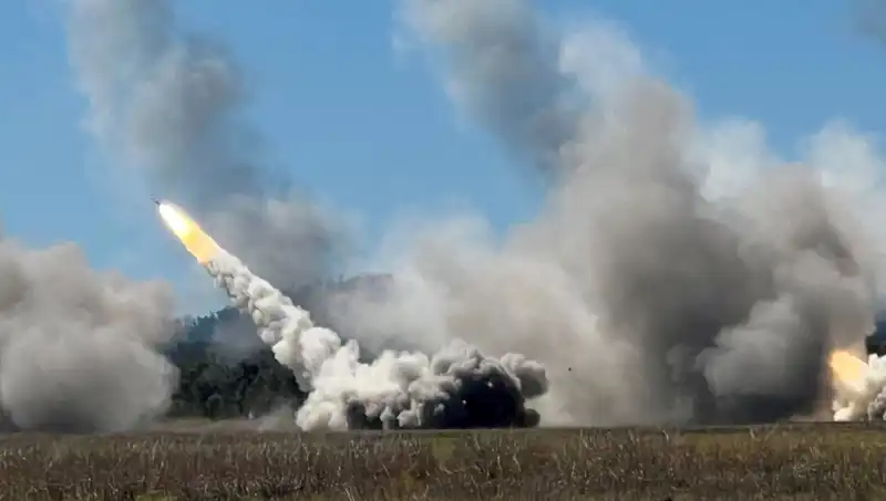 Avustralya'nın En Büyük Askeri Tatbikatında HIMARS Atışı Gerçekleştirildi: Çarpıcı Gelişmeler