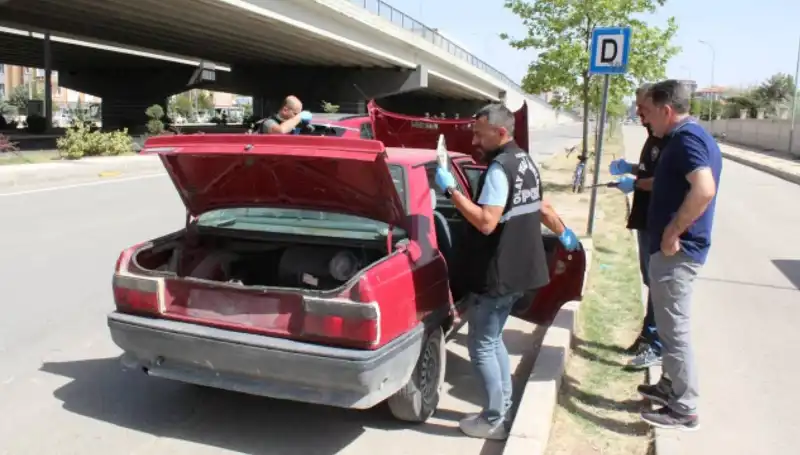 Araç Hırsızlığı Olayında İlginç Buluş: Yakıt Bitince Yeni Araç Çaldı!