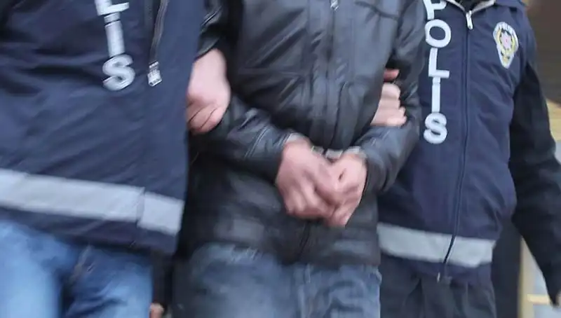 Erzincan'da Uyuşturucu Operasyonu: 5 Gözaltı ve 2 Tutuklama