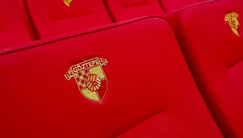 Göztepe, Transfer Hamlesiyle Gücüne Güç Katıyor: Junior Olaitan ile Anlaşma Sağlandı