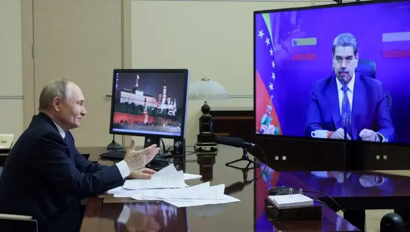 Putin ve Maduro: 9 Mayıs Daveti ile Karşılıklı İlişkilerde Yeni Bir Dönem