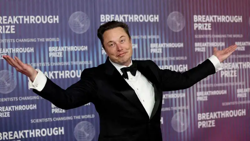 Elon Musk, X'in Yeni Mesajlaşma Uygulamasını Duyurdu: Flört Sitesine Dönüşmeye Hazır mı?