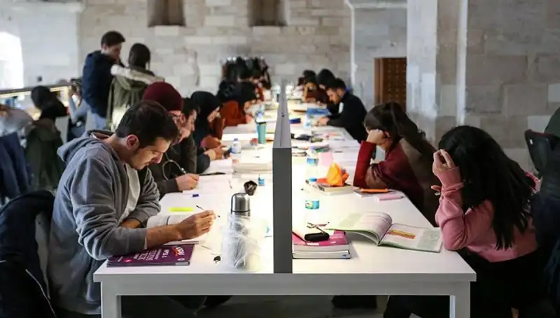 Üniversitelerin 2023-2024 Akademik Takvimleri Açıklandı: Başlangıç Tarihleri Neler?