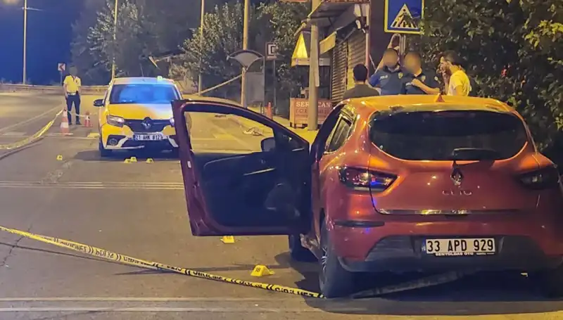 Otomobil Savaşında Dehşet: 2 Kişi Hayatını Kaybetti, 5 Yaralı