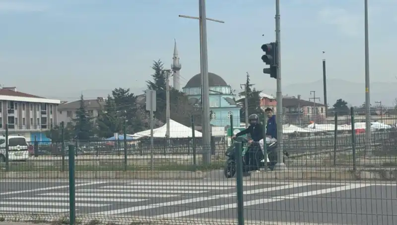 Motosikletler İçin Yaya Geçidinde Ceza Saldırısı: Nedenleri ve Sonuçları
