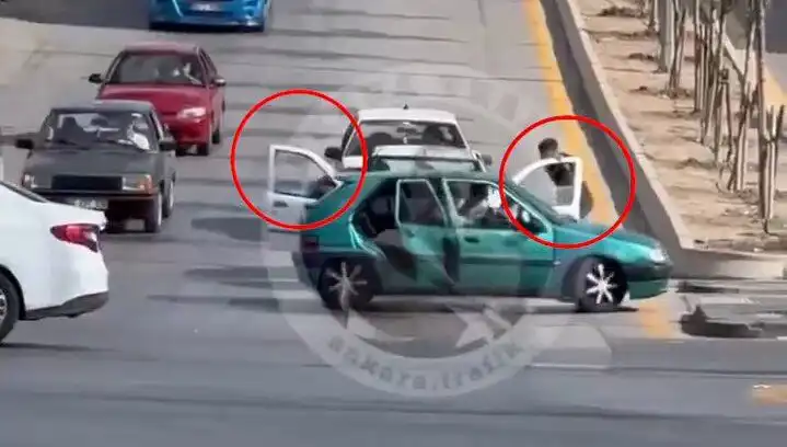 Yeni Trafik Kavgası: Bıçak ve Kılıçlarla Saldırı Nedeniyle Gözaltılar