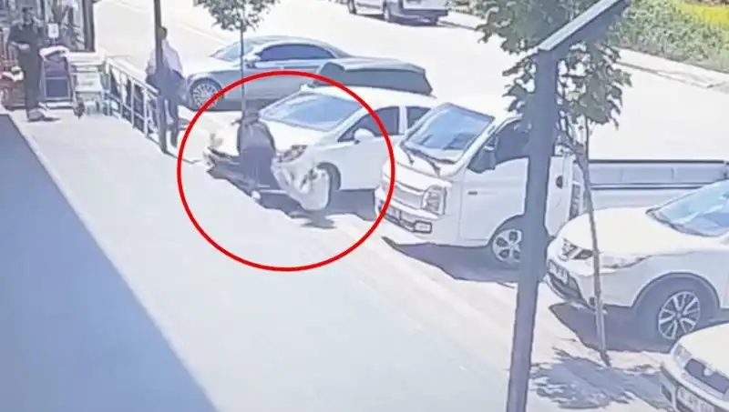 Yalova'da Korkunç Kaza: Lise Öğrencisi Aracın Altında Kaldı
